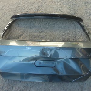 portalon skoda fabia 2017 2020 original – dañado