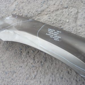 tapabarro skoda yeti 2012 2014 original delantero chofer daños