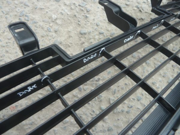 rejilla de parachoque mitsubishi montero v80 2008 2011 daños - Imagen 5
