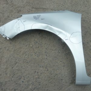 tapabarro kia cerato 2014 2016 original delantero chofer daños