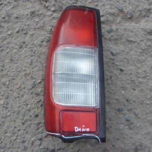 foco nissan terrano d22 2005 2009 trasero chofer alternativo daños