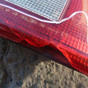 foco suzuki baleno 1996 2002 sedan trasero copiloto daños