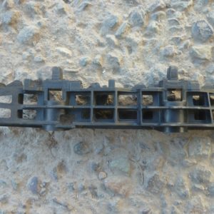 soporte mensula kia soluto 2020 2024 delantera chofer original