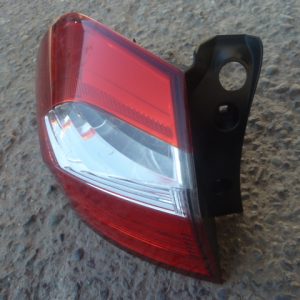 foco kia rio 5 hatchback 2012 2016 trasero chofer daños