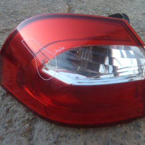 foco kia rio 5 hatchback 2012 2014 2016 trasero chofer daños