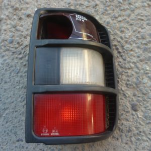 foco mitsubishi montero 1994 1995 trasero copiloto daños