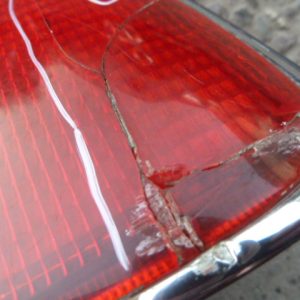 foco daihatsu appluse 1999 trasero copiloto original daños