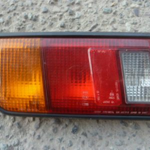 foco daihatsu charade 1878 1880 trasero chofer original usado