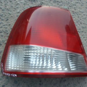 foco hyundai accent hatchback 2001 2002 trasero chofer daños