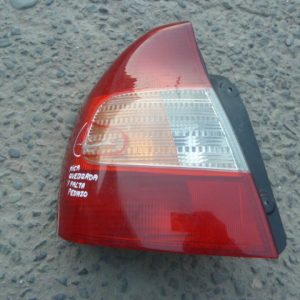 foco hyundai accent sedan 2001 – 2002 trasero chofer daños