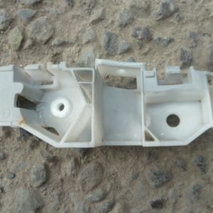 soporte mensula prisma onix 2016 2019 delantera copiloto daño