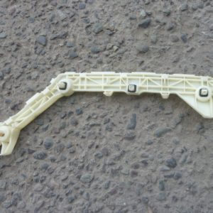 soporte ménsula mazda 2 sedan 2010 2014 trasera chofer daños