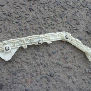 soporte ménsula mazda 2 sedan 2010 2014 trasera copiloto daños