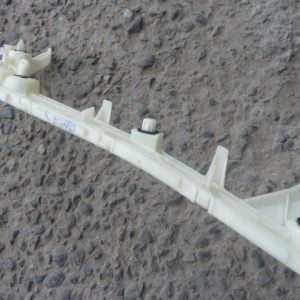 soporte ménsula mazda 2 sedan 2010 2014 trasera copiloto daños