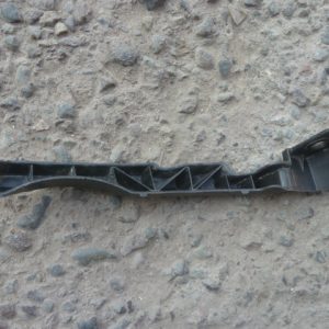 soporte ménsula mazda 2 hatchback 2009 2010 inferior tras chofer