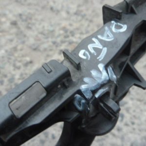 soporte ménsula toyota rav4 2017 2018 trasera chofer daños