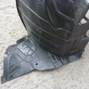 Guardafango nissan tiida 2007 2014 delantero copiloto daños