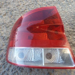 foco chevrolet aveo sedan 2005 alternativo trasero chofer daño