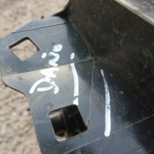 mensula soporte yaris sedan 2016 lateral trasera copiloto daños