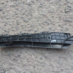 mensula soporte toyota urban cruiser 2013 trasera chofer daños