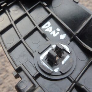 mensula soporte toyota urban cruiser 2013 trasera chofer daños