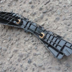 mensula soporte toyota auris 2007 2011 trasera chofer original