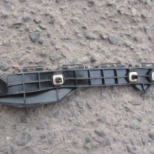 mensula soporte toyota auris 2013 2014 trasera copiloto usada