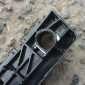 soporte mensula yaris sport 2013 delantera copiloto daños