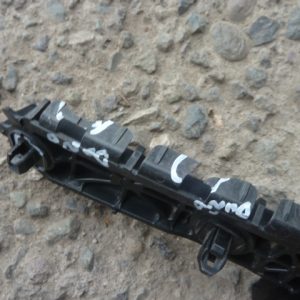 mensula soporte toyota yaris sport 2007 trasera chofer daños