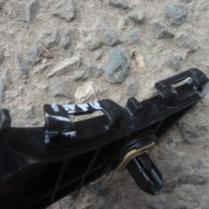 soporte mensula yaris sedan 2017 chica trasera copiloto daños