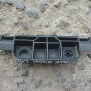 soporte mensula yaris sedan 2000 chica trasera sirve ambos lados