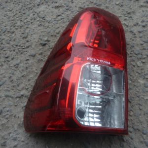 foco toyota hilux 2017 2020 trasero chofer original daños