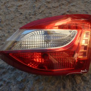 foco brilliance v5 2013 2017 de portalon copiloto daños