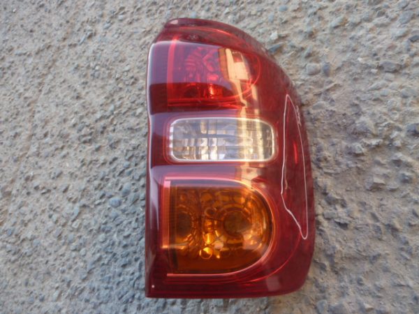 foco toyota rav4 2004 2005 trasero copiloto daños