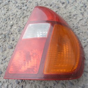 foco renault clio sedan 2000 2004 trasero copiloto daños