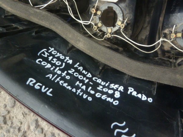 foco toyota prado j50 2004 2008 trasero copiloto alternativo daños - Imagen 7
