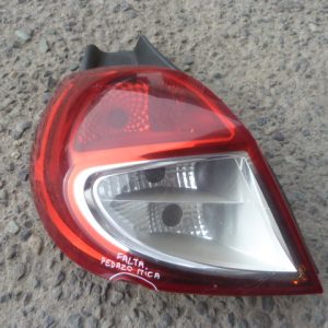 foco clio hatchback 5puertas 2012 2013 trasero chofer daños