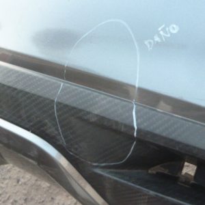 parachoque nissan versa n18 2021 2024 trasero daños