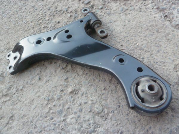 bandeja de suspension toyota rav4 2020 2024 chofer usada - Imagen 3
