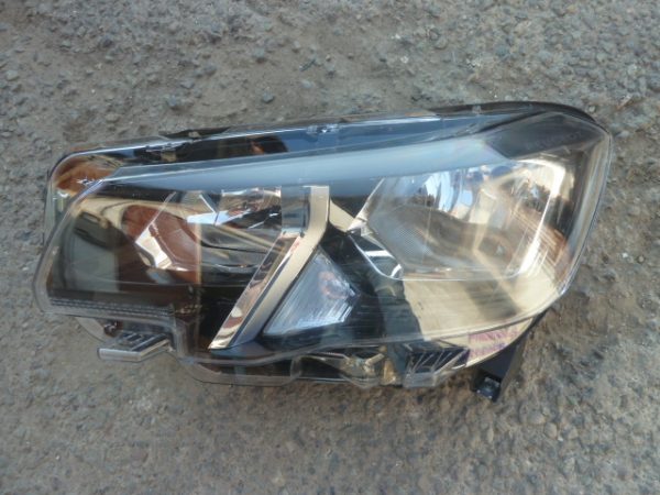 optico peugeot partner k9 2021 2024 chofer halógeno - quebrado