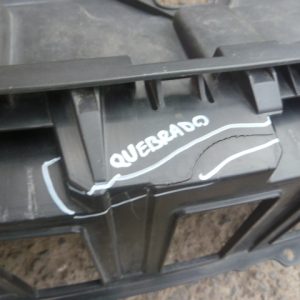 soporte superior de parachoque peugeot 3008 2019 – quebrado