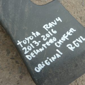 moldura de tapabarro toyota rav4 2013 2017 chofer – daños