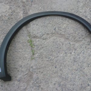 moldura de tapabarro chery tiggo 4 2016 2019 del copiloto