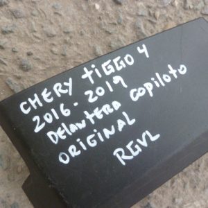 moldura de tapabarro chery tiggo 4 2016 2019 del copiloto