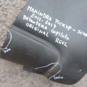 moldura de tapab mahindra scorpio 2011 2018 del copiloto – daños