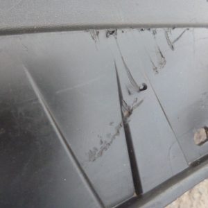 moldura vw beetle 2012 2016 inferior de parach trasero – daños