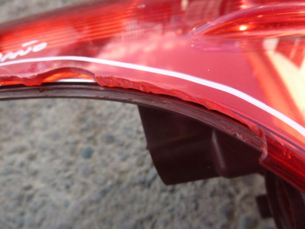 foco toyota rav4 2014 2016 trasero chofer - daños - Imagen 6