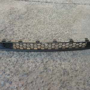 rejilla de parachoque superior grande punto evo 2010 2012 daños