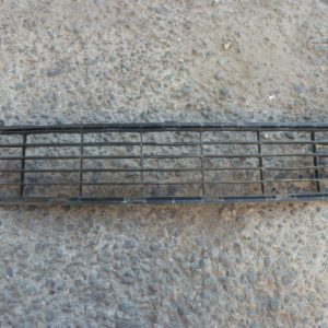 rejilla de parachoque hilux vigo 2013 2014 (foto referencial) daño