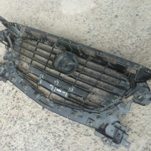 mascara rejilla mazda 3 2017 2018 – daños – oferta!